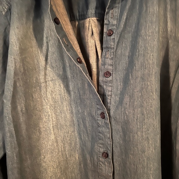 ⭐️ EUC-Lane Bryant Sz 20 Denim Frayed Ends Jean Button Down Shirt Top - Picture 2 of 6